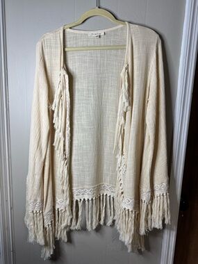 Ciel USA Cream-Colored Kimono Intricate Lace Detailing and Long Fringe Trim S/M